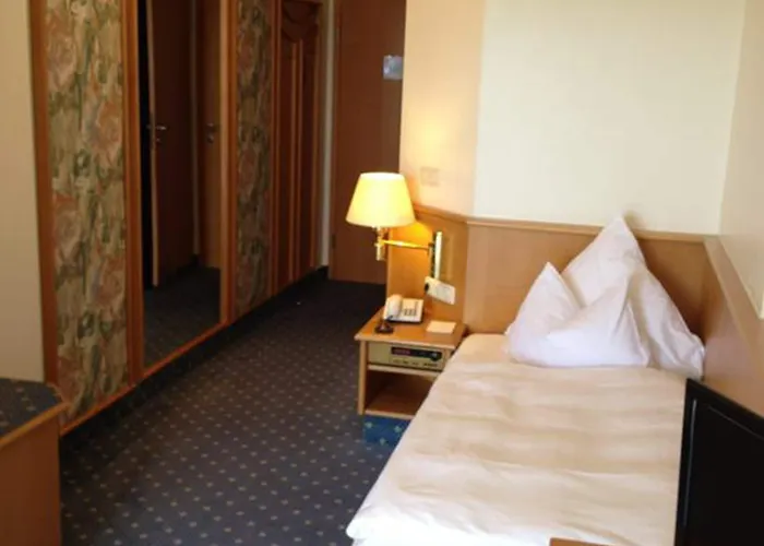 Hohenzollern Hotel 3*